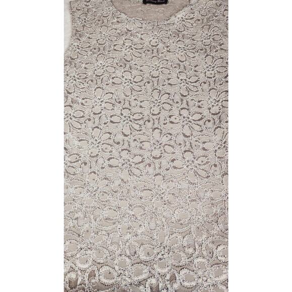 Floral lace Sequined silver grey Sleeveless top Sz small Lined stretch coquette - Picture 7 of 8